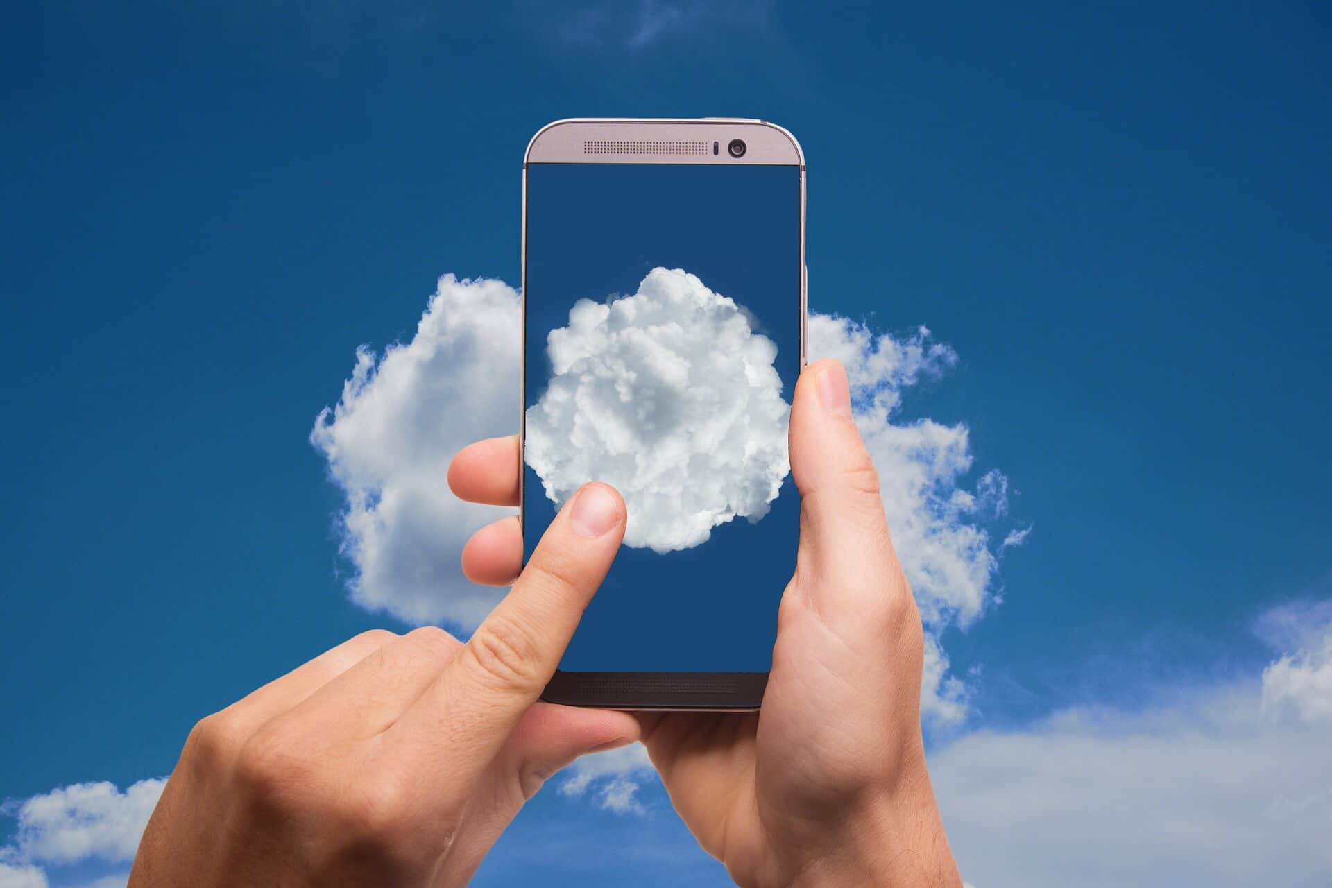 content/ja-jp/images/repository/isc/2020/what-is-cloud-security.jpg